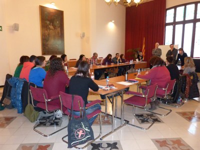24 professionals han assistit al curs sobre “Com orientar en les transicions al llarg de la vida” al Consell Comarcal de l’Alt Penedès