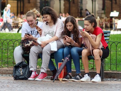 CICLE DE XERRADES SOBRE LA GESTIÓ DE LES ADOLESCÈNCIES