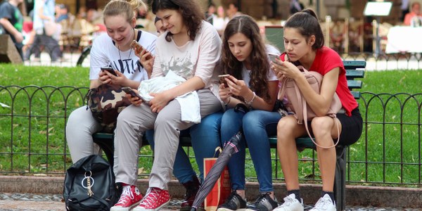 CICLE DE XERRADES SOBRE LA GESTIÓ DE LES ADOLESCÈNCIES