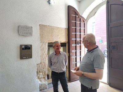EL CONSELL COMARCAL DE L’ALT PENEDÈS RECUPERA LA PLACA ORIGINAL DEL CARRER, QUE HOMENATJA  L’ALCALDE HERMENEGILD CLASCAR