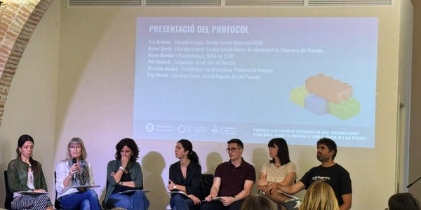 L’ALT PENEDÈS PRESENTA UN NOU PROTOCOL PER REFORÇAR LA PROTECCIÓ  DELS INFANTS I ADOLESCENTS