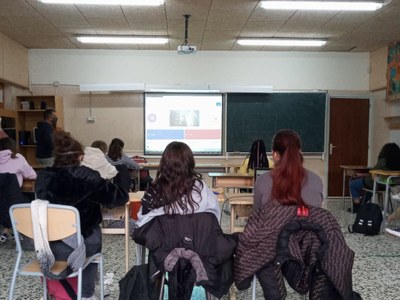 L’OFICINA JOVE DEL CONSELL COMARCAL DE L’ALT PENEDÈS ORGANITZA 290 XERRADES I TALLERS ALS INSTITUTS DE SECUNDÀRIA
