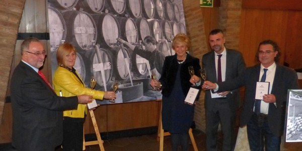 L'ARXIU COMARCAL DE L'ALT PENEDÈS ACULL UN MILER DE FOTOS INÈDITES DEL FONS HISTÒRIC DE CODORNÍU 
