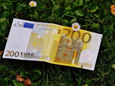PRESTACIÓ EXTRAORDINÀRIA DE 200 EUROS PER AL PAGAMENT DE SUBMINISTRAMENTS BÀSICS